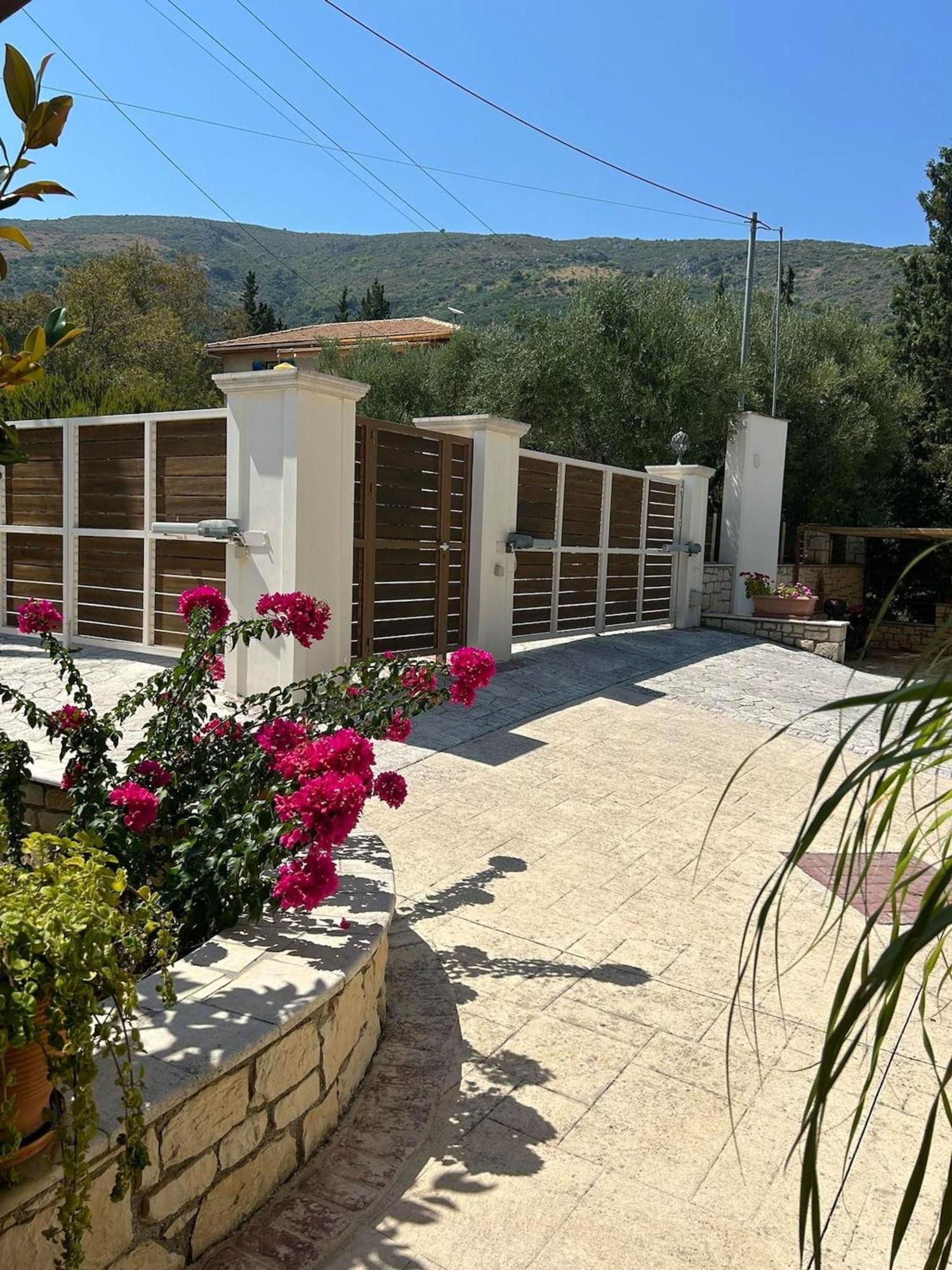 Villa Clairy Mouzákion 외부 사진