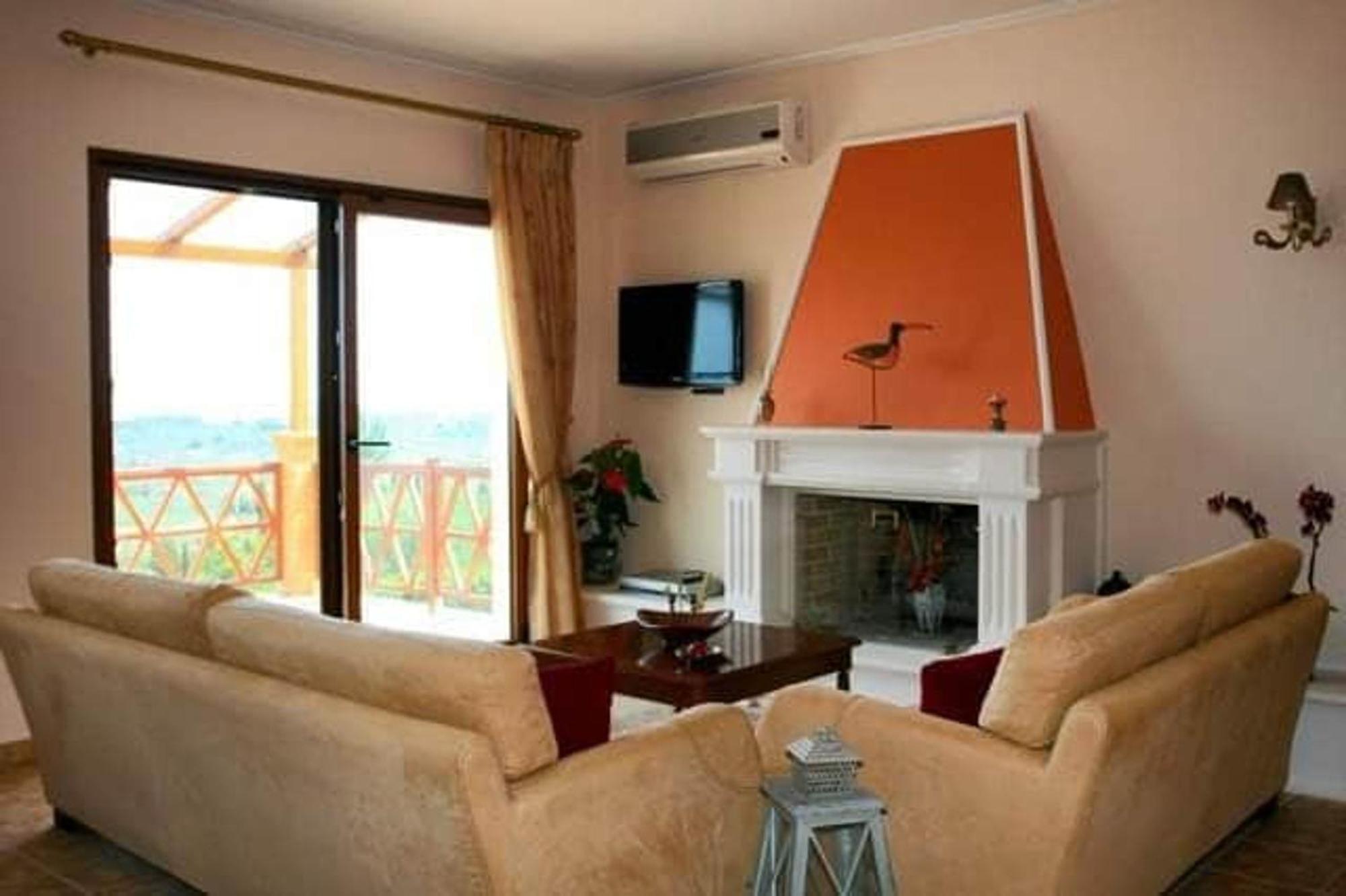 Villa Clairy Mouzákion 외부 사진